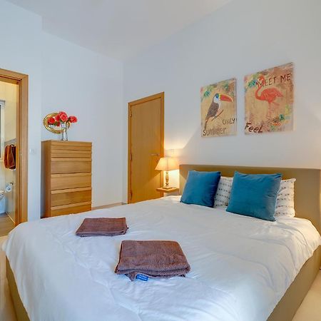 Prime Location Apartment With Side Seaviews Sliema Esterno foto