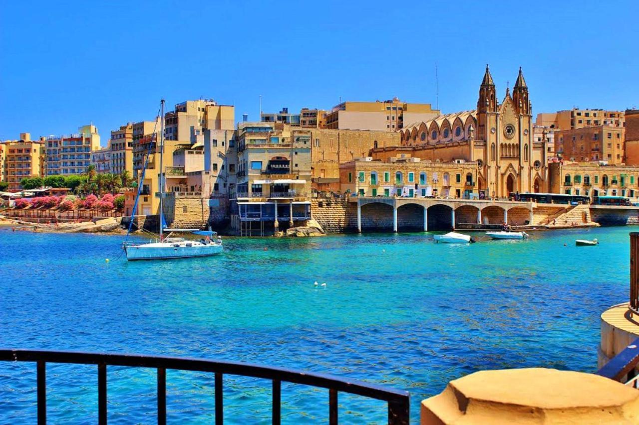 Prime Location Apartment With Side Seaviews Sliema Esterno foto