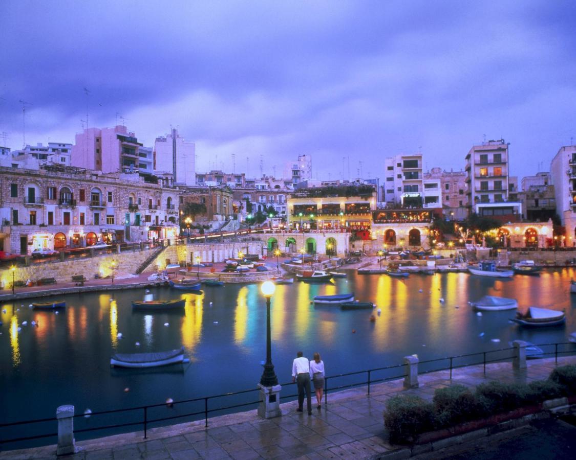 Prime Location Apartment With Side Seaviews Sliema Esterno foto